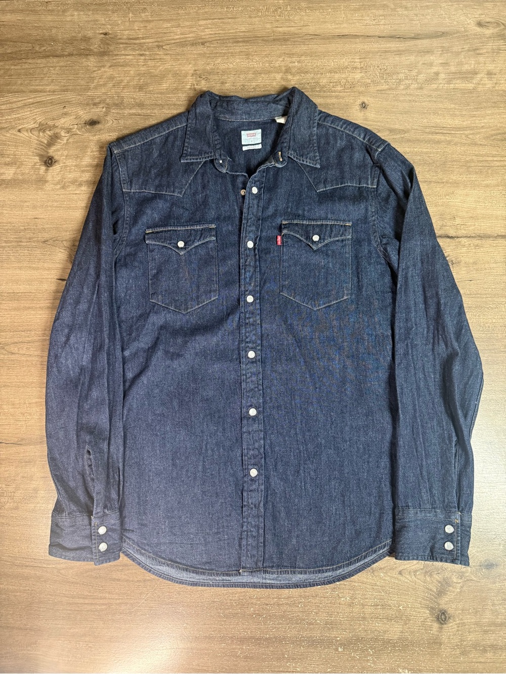 Levi’s Standard Men’s Long Sleeve White Snap Button Down Denim Shirt Medium